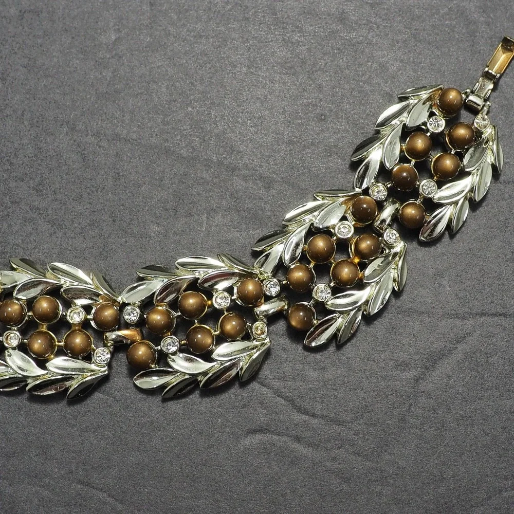 Vintage Bracelet Leaf Link Brown Moonglow Rhinestone Gold Tone Chunky 7.75 Inch